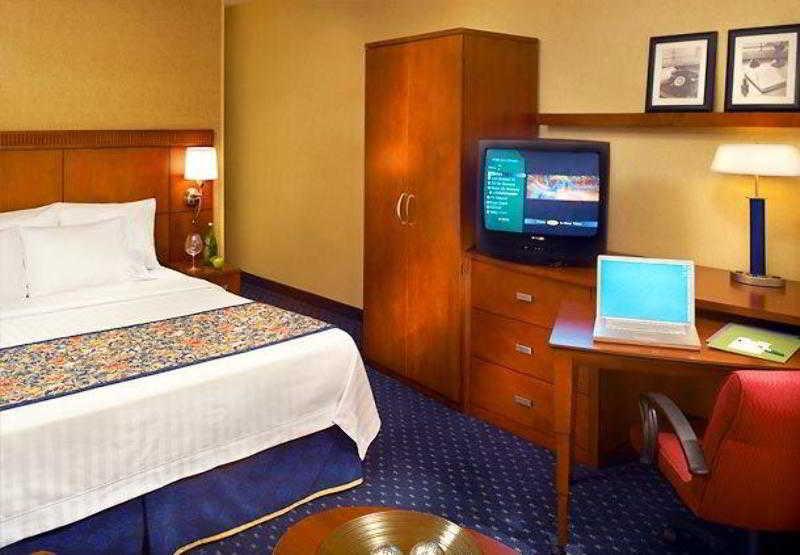 Comfort Inn & Suites Arlington Heights - Buffalo Grove Rom bilde